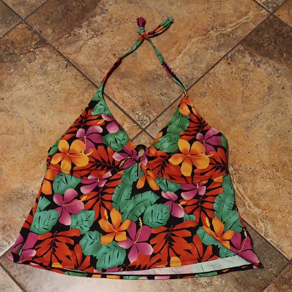 Tropical Escape Red and Green Camisole Tie Front Sleeveless Top